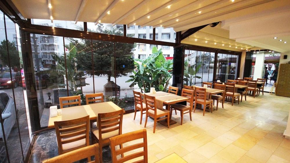 Delta Hotel Didim Exteriör bild