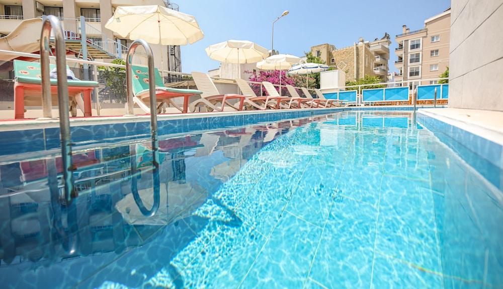 Delta Hotel Didim Exteriör bild